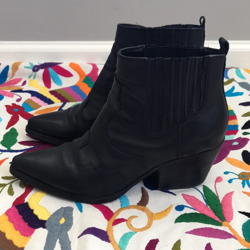 Sam Edelman Winona Bootie - size 8.5